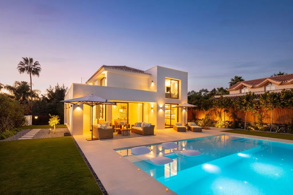 Villa 393m² in Portugal, Oeirash. Priced at 3950000€ rent photo-5
