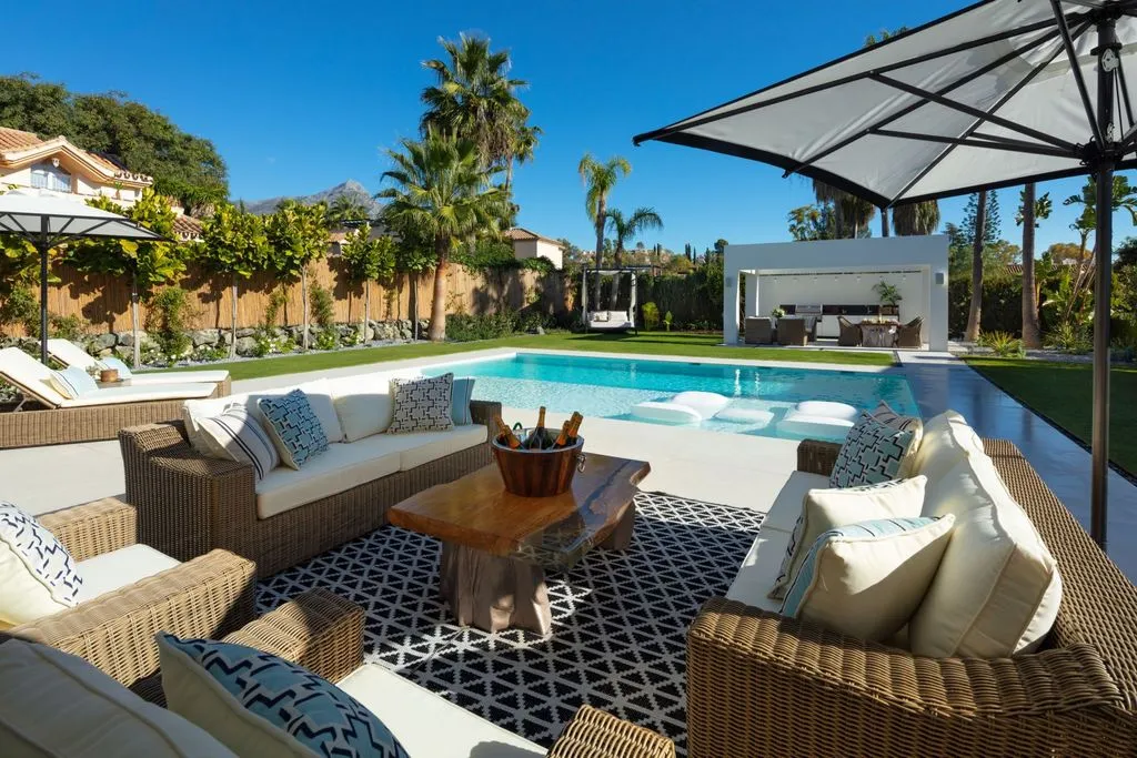 Villa 393m² in Portugal, Oeirash. Priced at 3950000€ rent photo-10