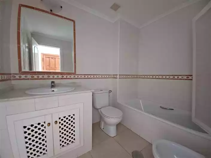 Flat 79m² in USA, Washington. Priced at 124950€ rent photo-14