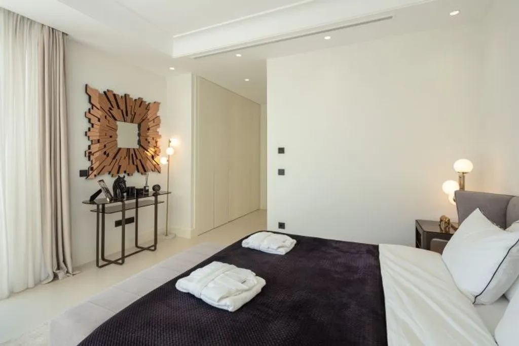 Villa 434m² in Portugal, Oeirash. Priced at 3500000€ rent photo-2