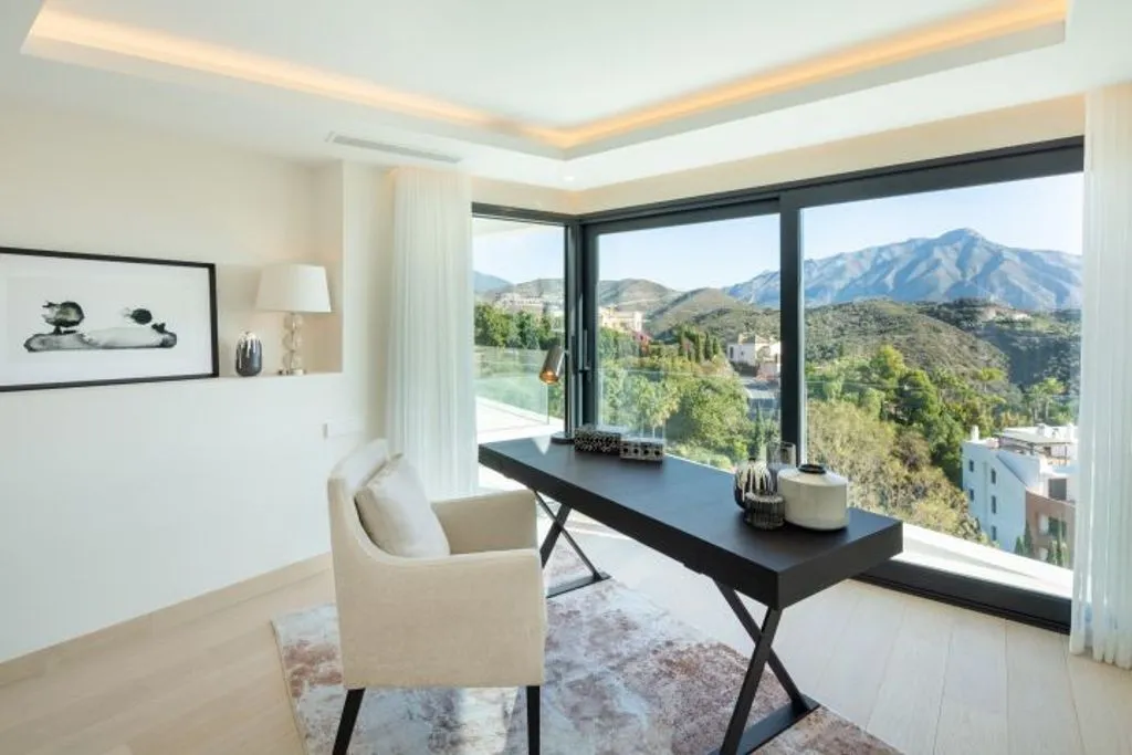 Villa 610m² in Portugal, Oeirash. Priced at 5500000€ rent photo-4
