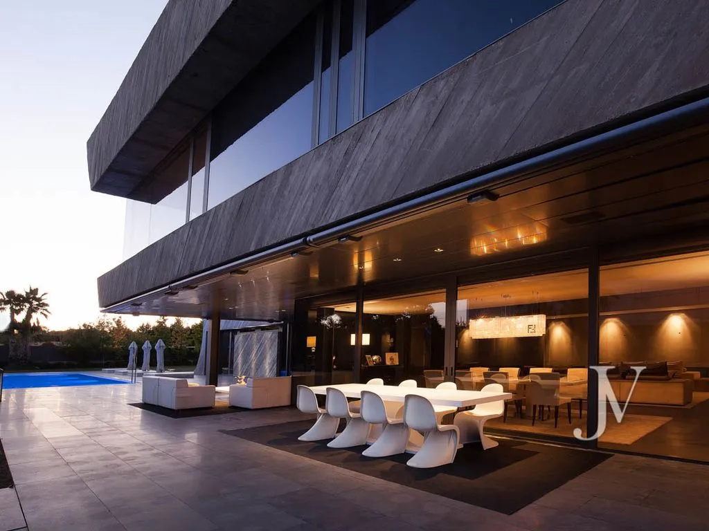 House 1050m² in Portugal, Lisbon. Priced at 5900000€ rent photo-3