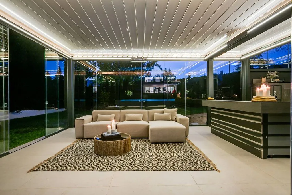 House 1267m² in Spain, Madrid. Priced at 7250000€ rent photo-2