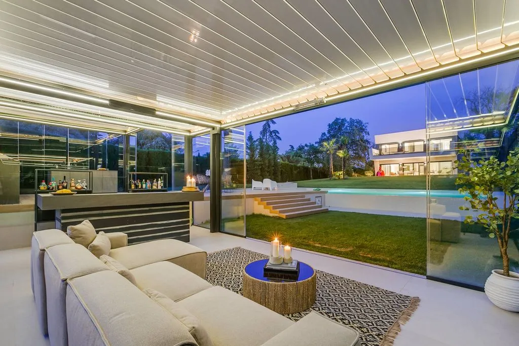 House 1267m² in Spain, Madrid. Priced at 7250000€ rent photo-4