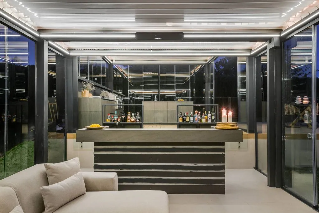 House 1267m² in Spain, Madrid. Priced at 7250000€ rent photo-5