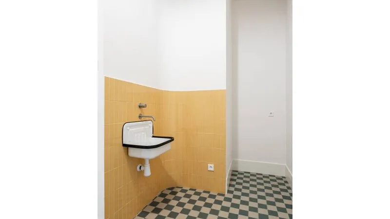 Flat 249m² in Portugal, Lisbon. Priced at 1536870£ rent photo-3