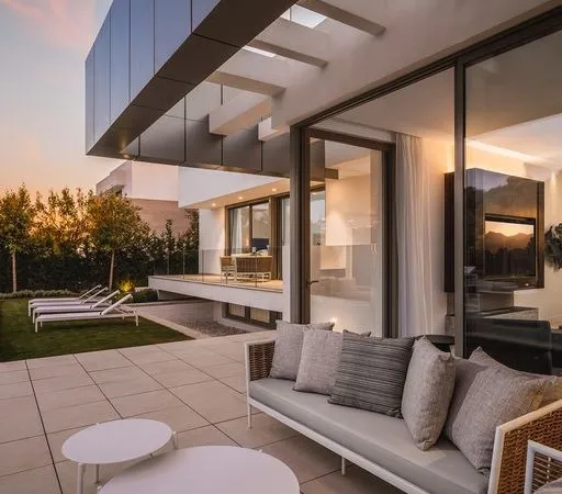 House 626m² in USA, Southbury. Priced at 1927714£ rent photo-2