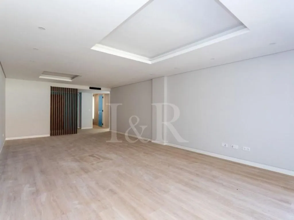 Flat 126m² in Italy, Pietralunga. Priced at 930000€ rent photo-4