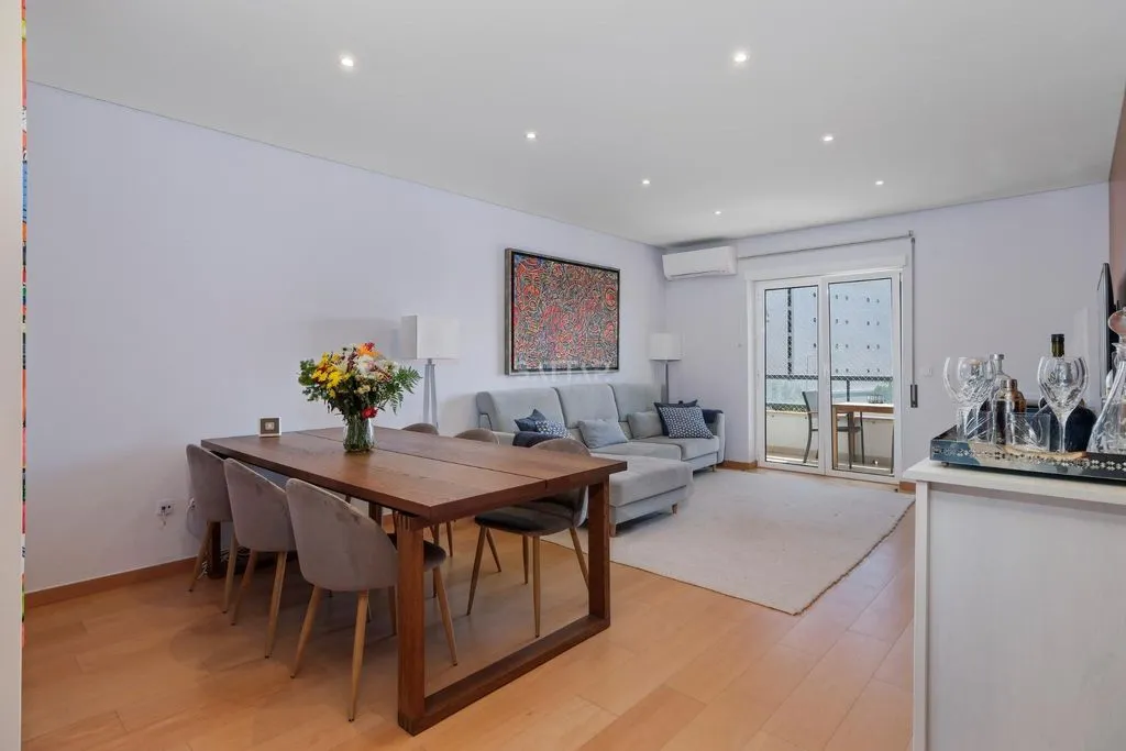 Flat 126m² in Italy, Pietralunga. Priced at 930000€ rent photo-9