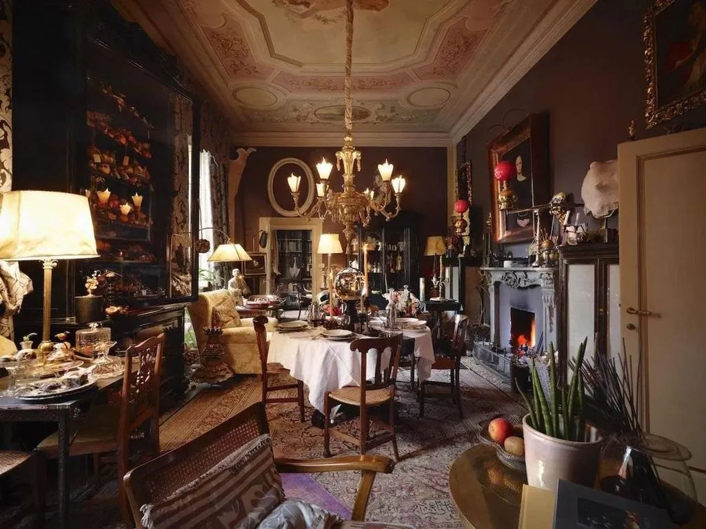Flat 300m² in Italy, Florence. Priced at 3000000€ rent photo-6