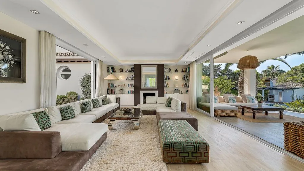 Villa 720m² in Portugal, Oeirash. Priced at 5990000€ rent photo-5