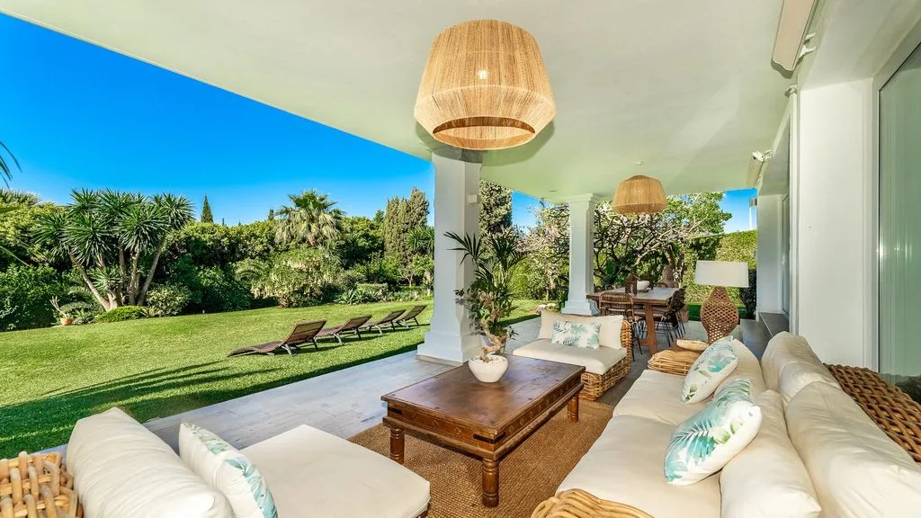 Villa 1190m² in Portugal, Oeirash. Priced at 9500000€ rent photo-5