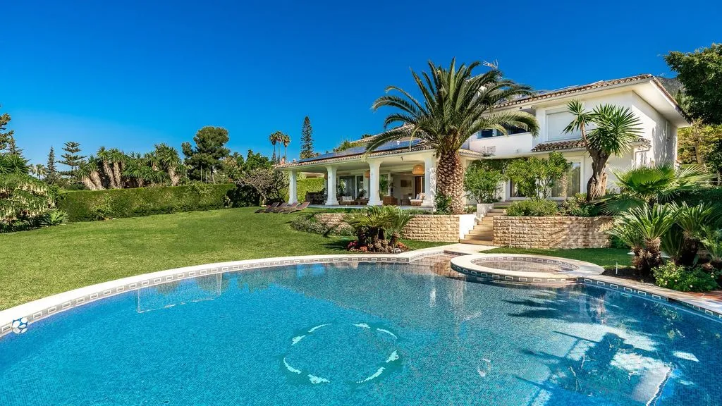 Villa 1190m² in Portugal, Oeirash. Priced at 9500000€ rent photo-9