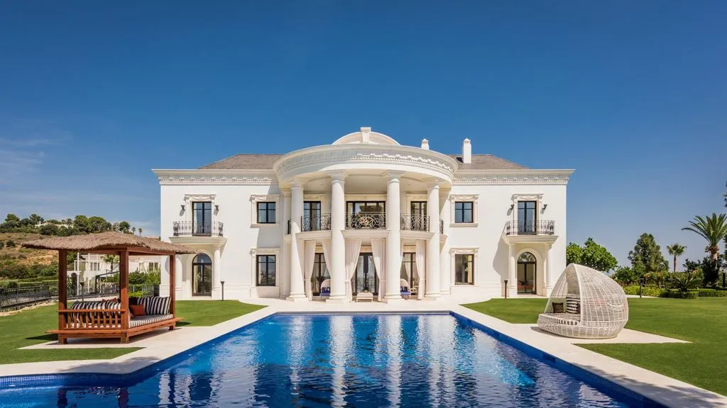 Villa 1190m² in Portugal, Oeirash. Priced at 9500000€ rent photo-14