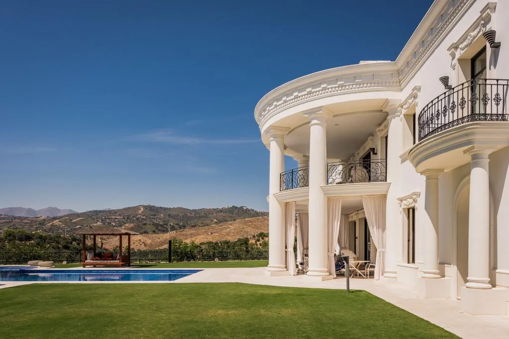Villa 1190m² in Portugal, Oeirash. Priced at 9500000€ rent photo-25