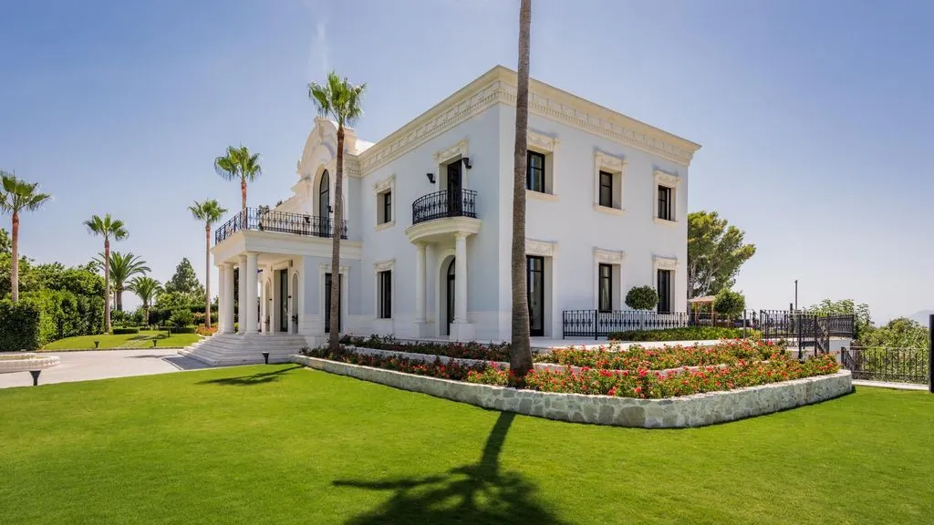 Villa 1190m² in Portugal, Oeirash. Priced at 9500000€ rent photo-40