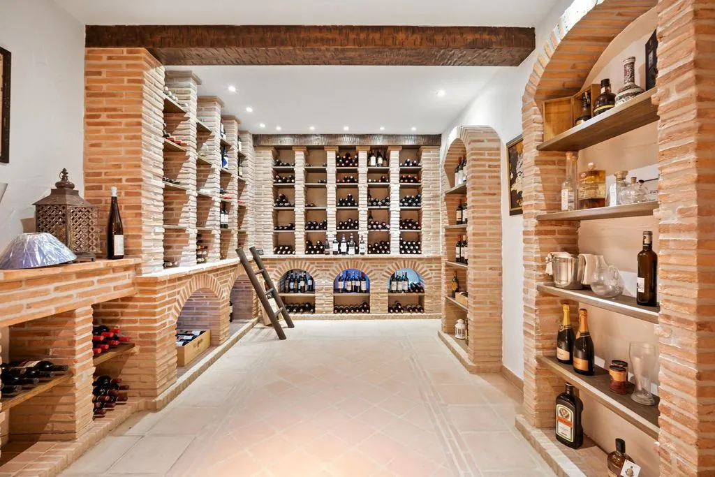 Villa 1190m² in Portugal, Oeirash. Priced at 9500000€ rent photo-42