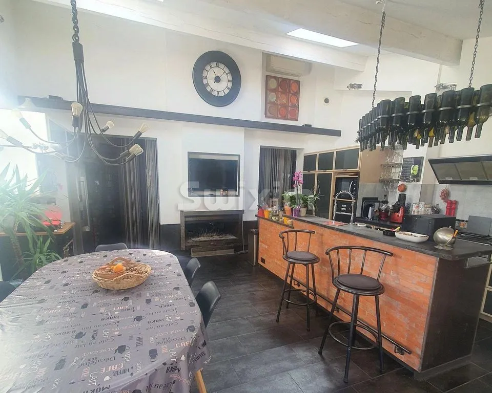 House 190m² in France, Grima. Priced at 1680000€ rent photo-4