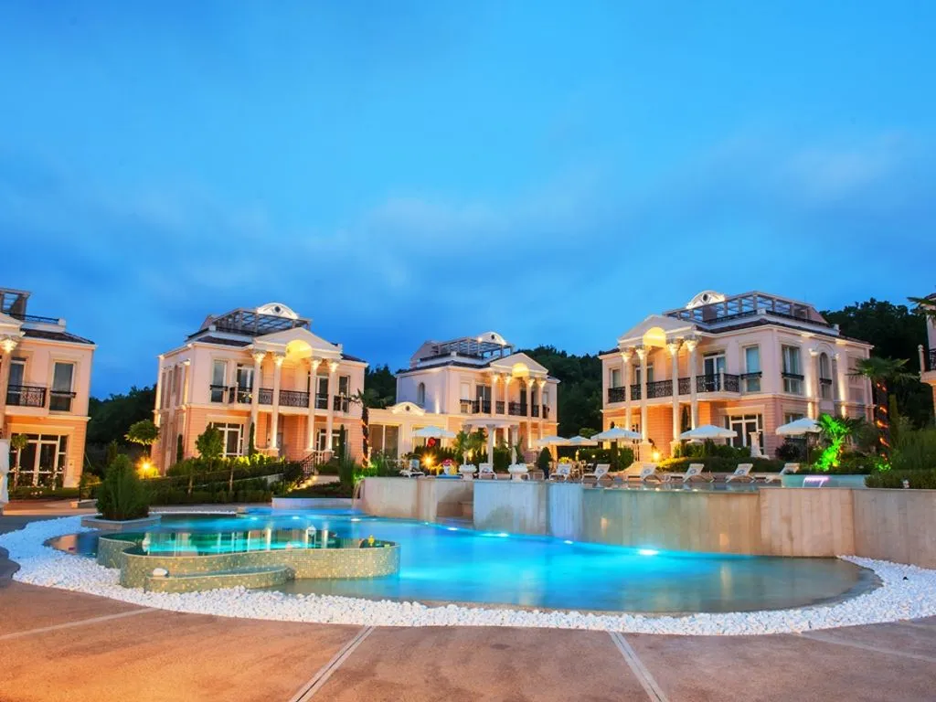 House 150m² in Bulgaria, Sozopol. Priced at 315000€ rent photo-6