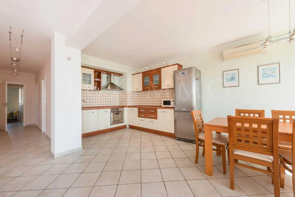 Penthouse 246m² in Bulgaria, Varna. Priced at 375000€ rent photo-4