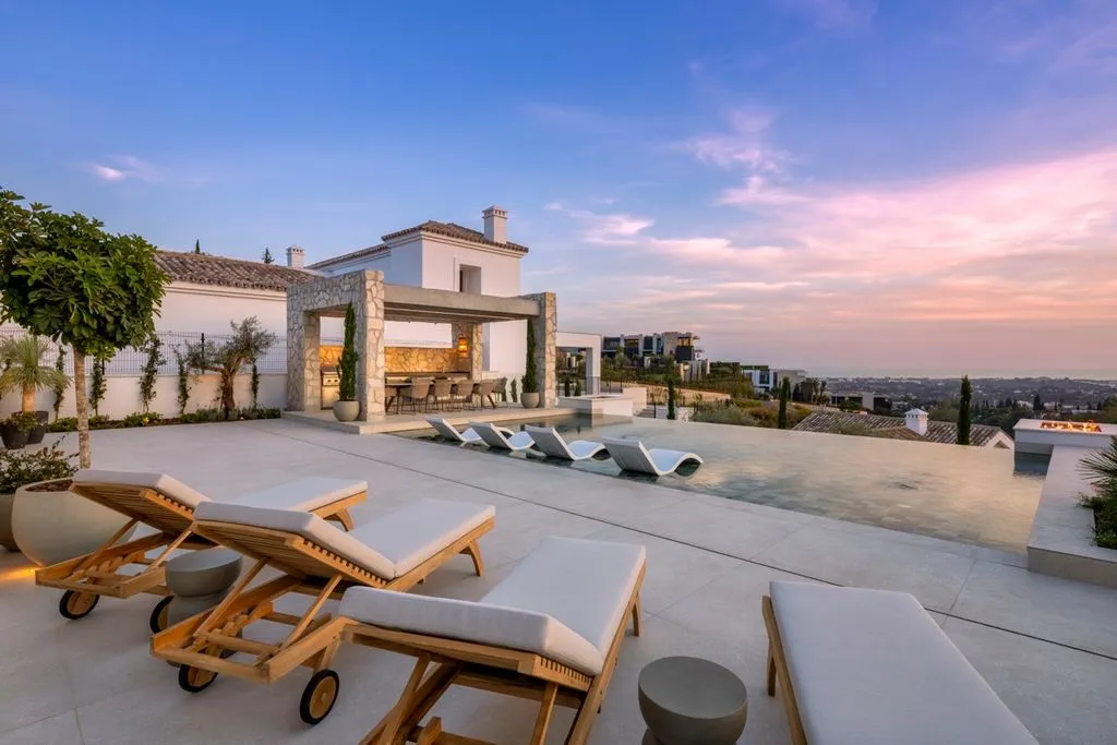 Villa 1373m² in Portugal, Oeirash. Priced at 7350000€ rent photo-9