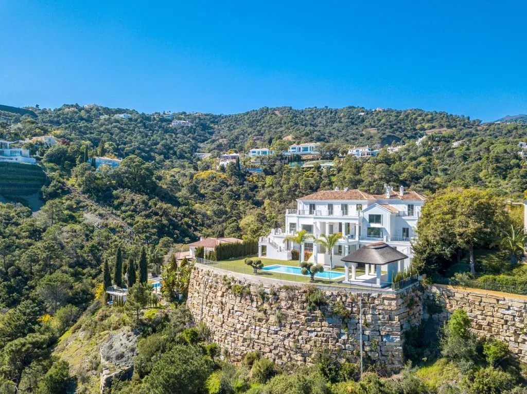 Villa 1373m² in Portugal, Oeirash. Priced at 7350000€ rent photo-14