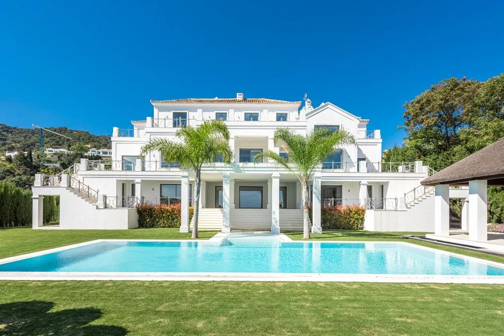 Villa 1373m² in Portugal, Oeirash. Priced at 7350000€ rent photo-22
