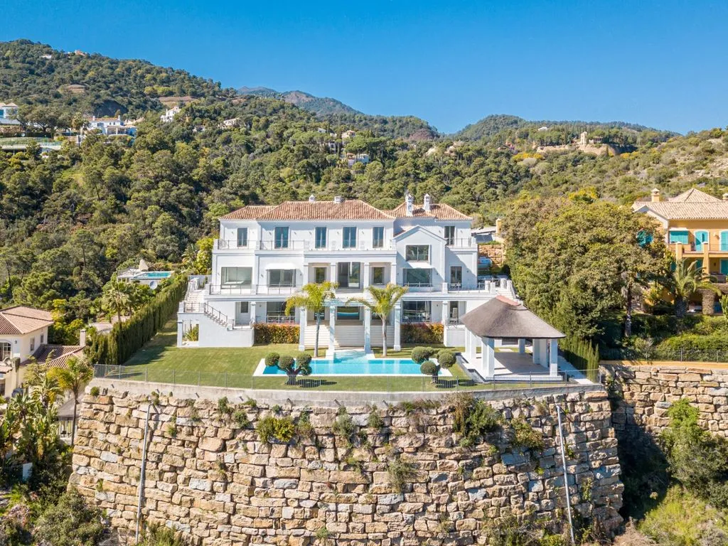 Villa 1373m² in Portugal, Oeirash. Priced at 7350000€ rent photo-31