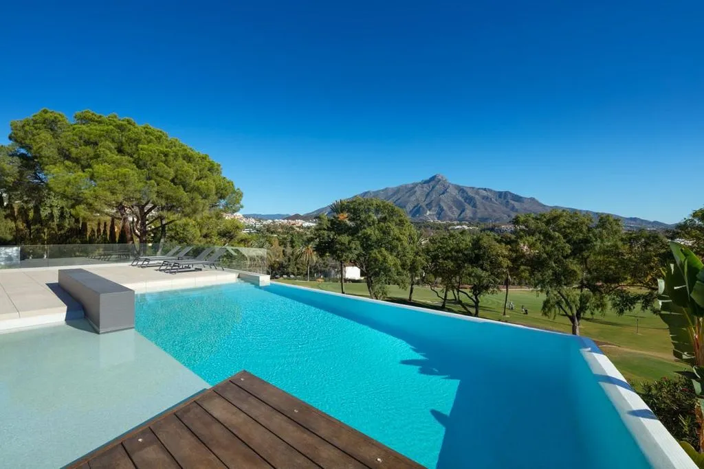 Villa 484m² in Portugal, Oeirash. Priced at 4200000€ rent photo-1