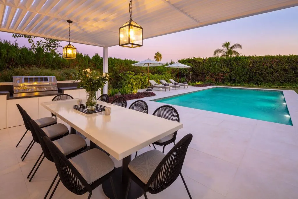 Villa 484m² in Portugal, Oeirash. Priced at 4200000€ rent photo-18