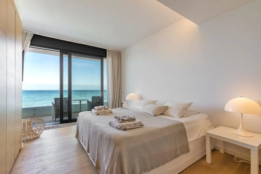 Villa 444m² in Portugal, Oeirash. Priced at 6000000€ rent photo-3