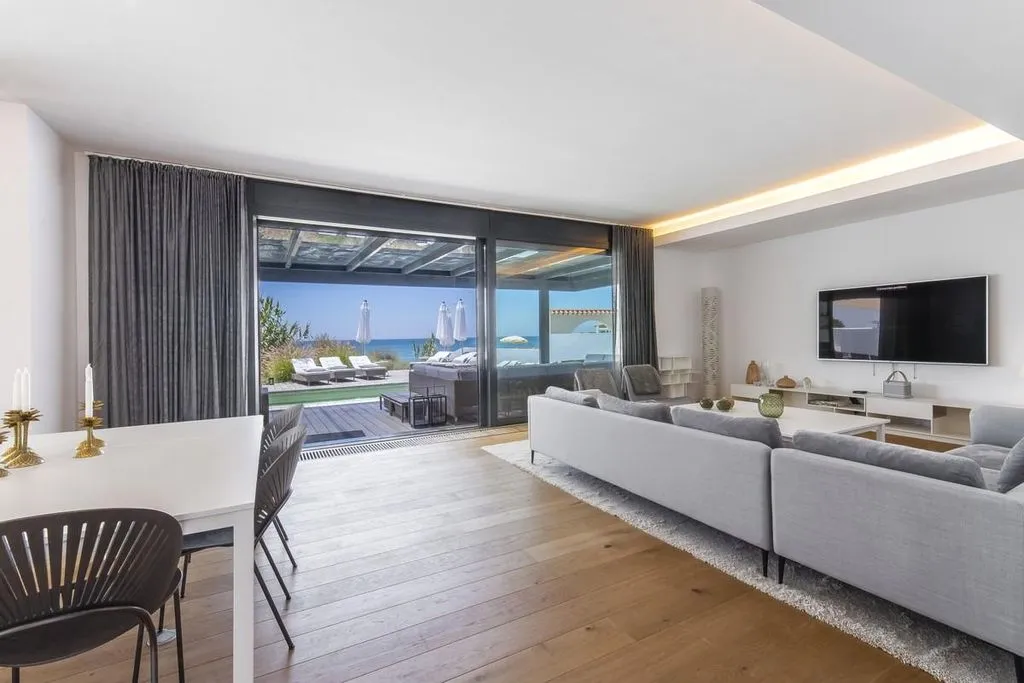 Villa 444m² in Portugal, Oeirash. Priced at 6000000€ rent photo-5
