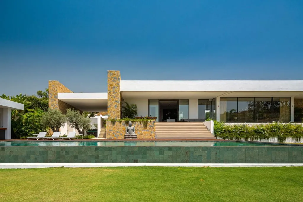 Villa 703m² in Portugal, Oeirash. Priced at 3850000€ rent photo-6