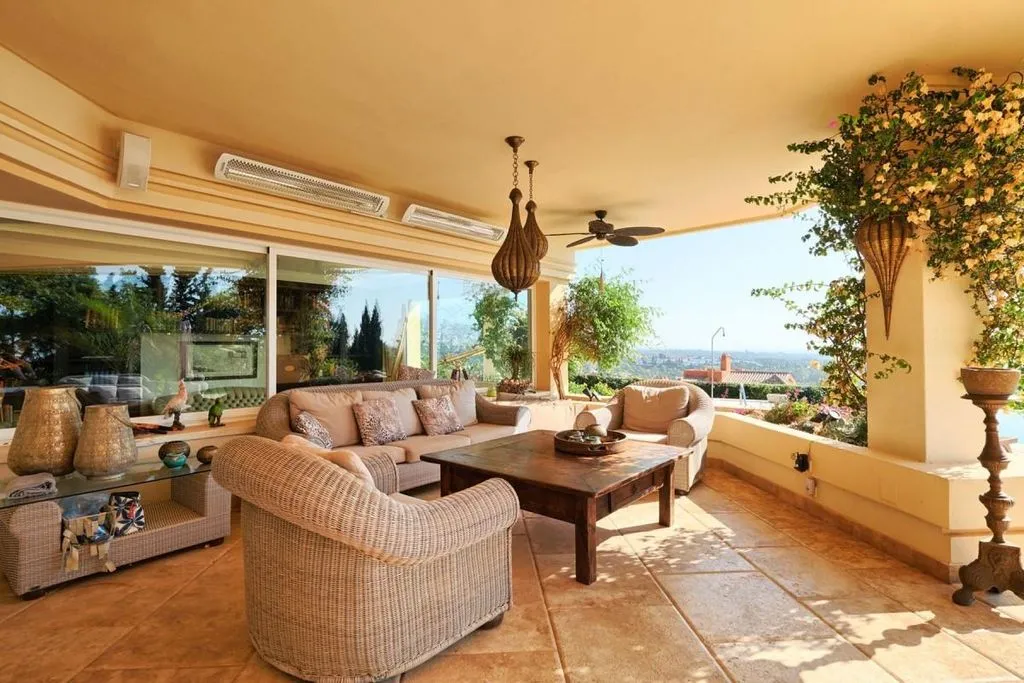 Villa 1370m² in Portugal, Oeirash. Priced at 9400000€ rent photo-2