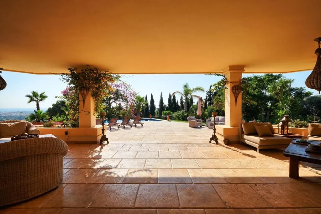 Villa 1370m² in Portugal, Oeirash. Priced at 9400000€ rent photo-9