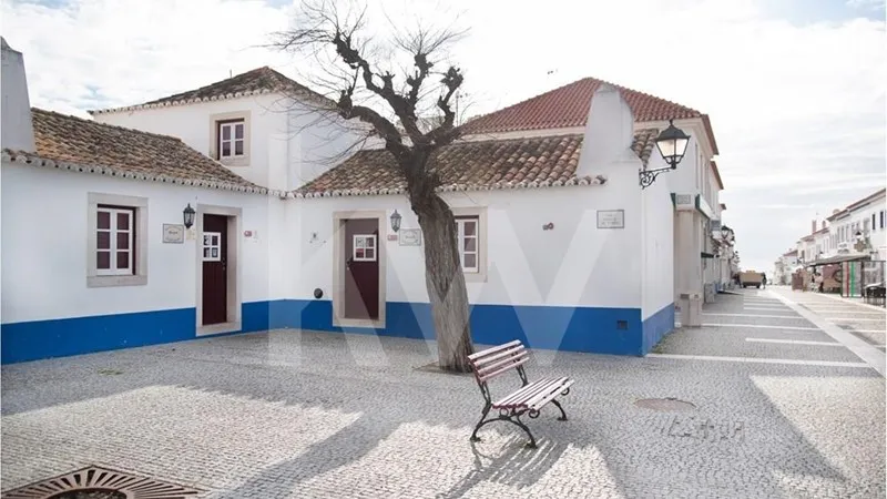 Shop 230m² in Portugal, Porto. Priced at 1031618£ rent photo-3