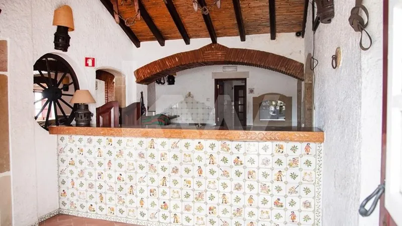Shop 230m² in Portugal, Porto. Priced at 1031618£ rent photo-4