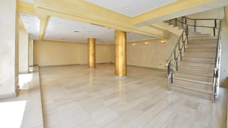 Office 375m² in Portugal, Oeirash. Priced at 2149204£ rent photo-1