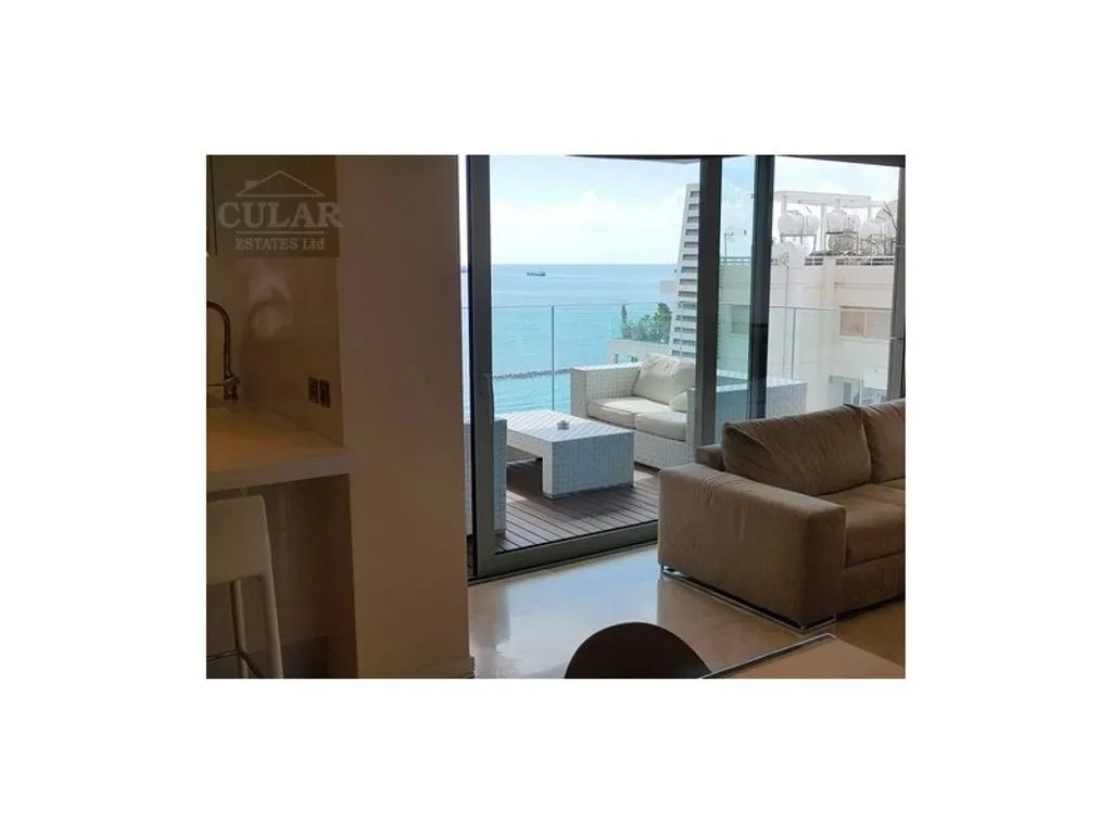 Flat 125m² in Italy, Naples. Priced at 1150000€ rent photo-1