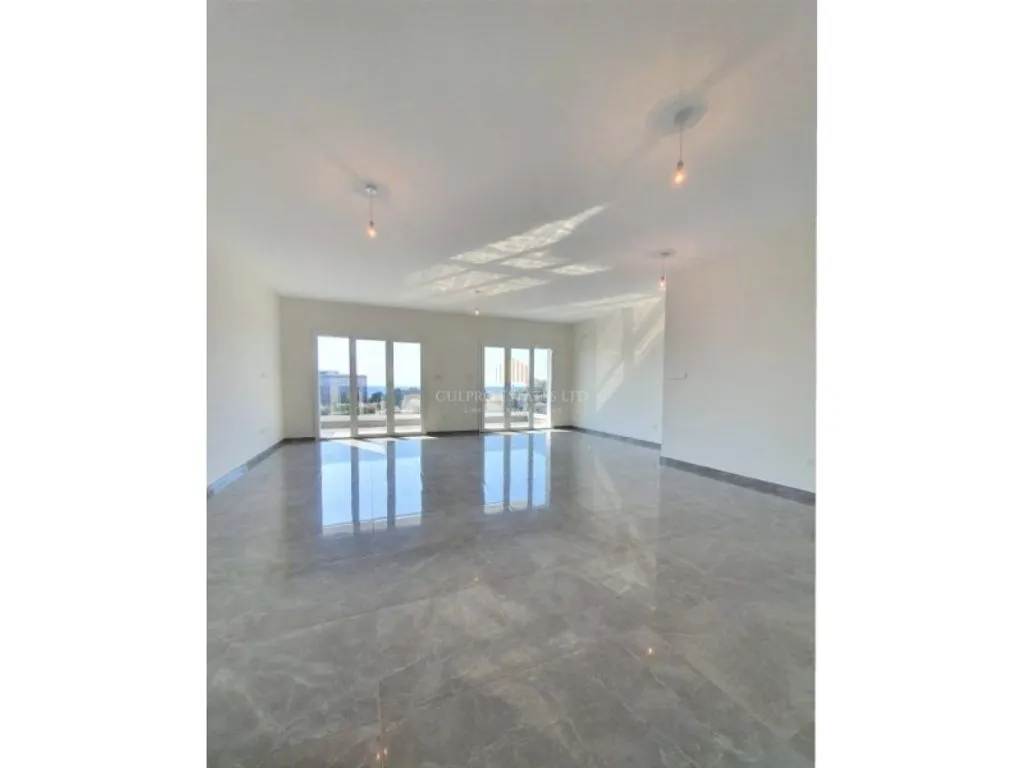 Flat 232m² in Cyprus, Limassol. Priced at 880000€ rent photo-1