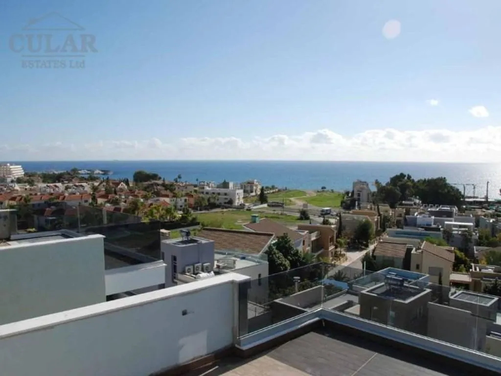 Flat 101m² in Cyprus, Limassol. Priced at 590000€ rent photo-1