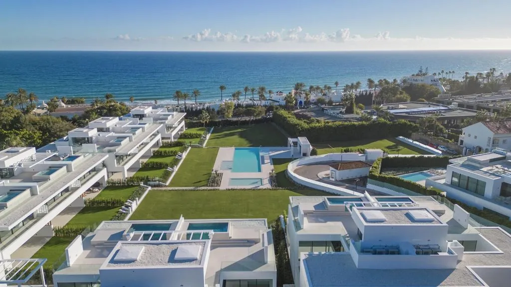 House 375m² in Portugal, Oeirash. Priced at 7200000€ rent photo-2
