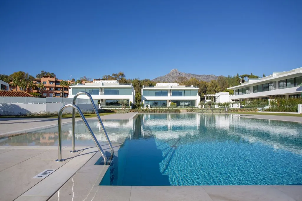 House 375m² in Portugal, Oeirash. Priced at 7200000€ rent photo-6