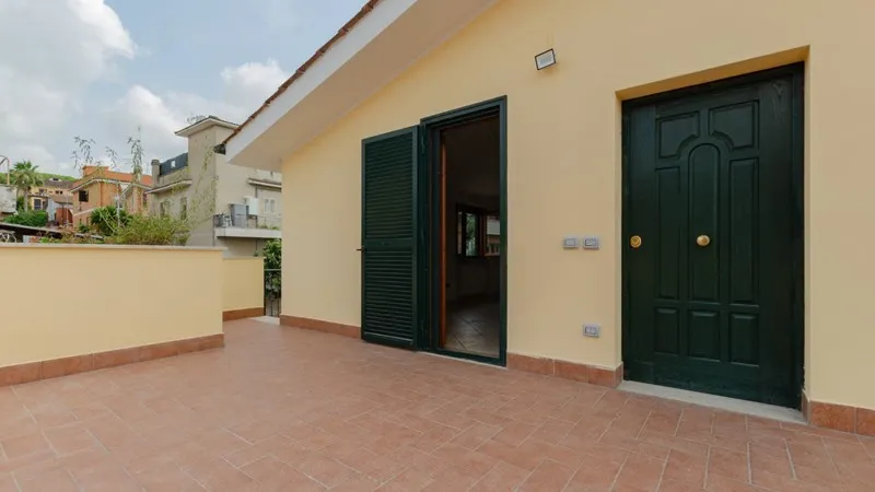 Flat 80m² in USA, Charlotte. Priced at 194706£ rent photo-3