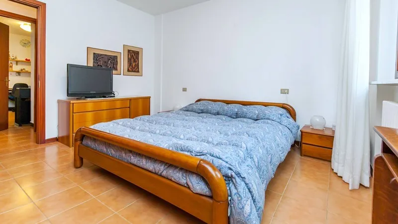 Flat 117m² in Italy, Saronno. Priced at 207686£ rent photo-1