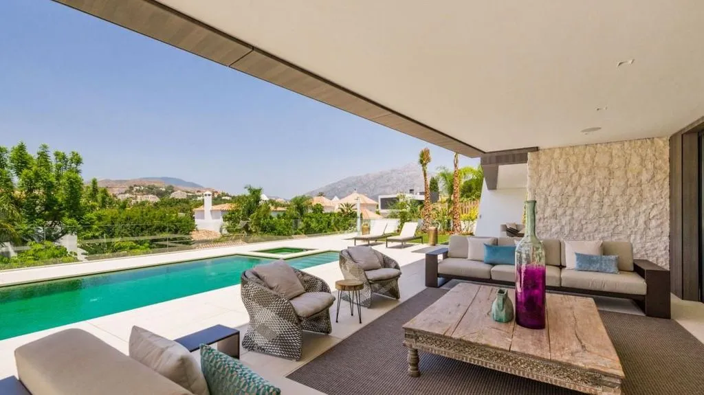 Villa 641m² in Portugal, Oeirash. Priced at 3500000€ rent photo-5