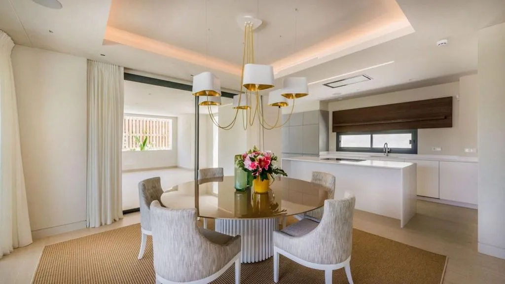 Villa 641m² in Portugal, Oeirash. Priced at 3500000€ rent photo-9