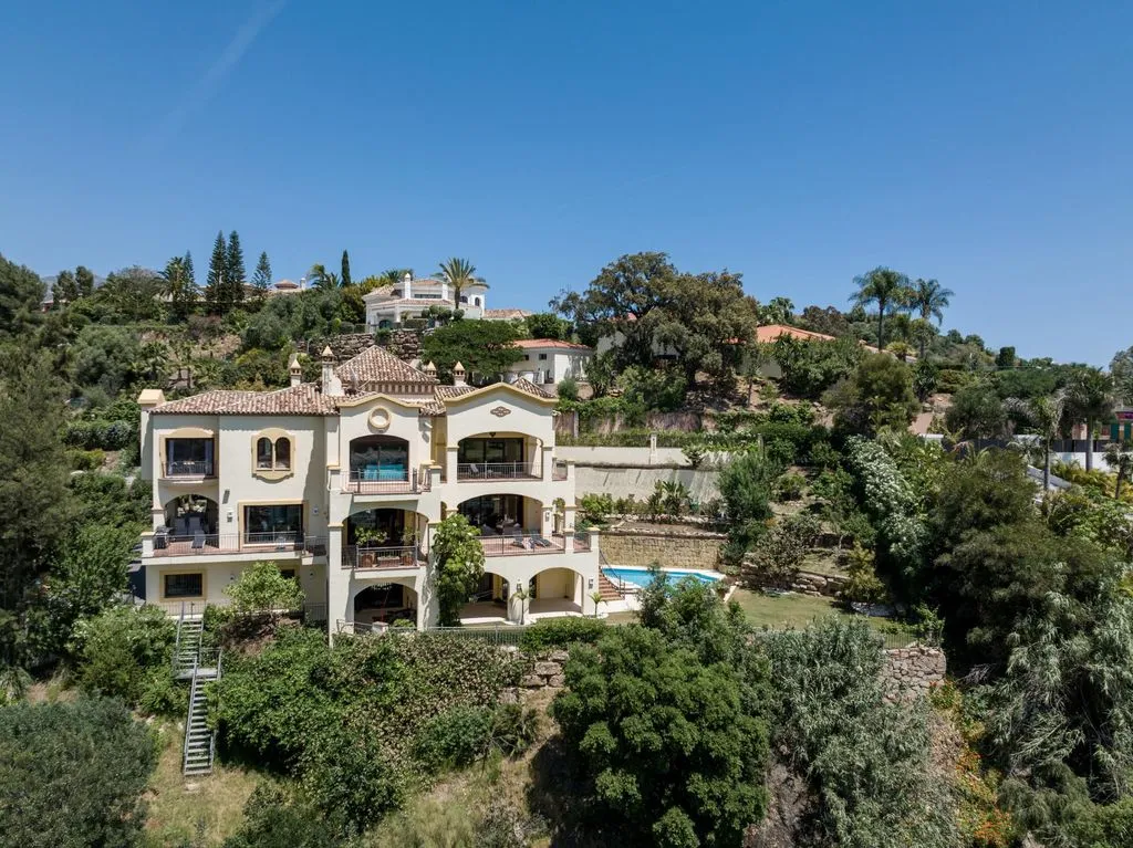 Villa 641m² in Portugal, Oeirash. Priced at 3500000€ rent photo-12