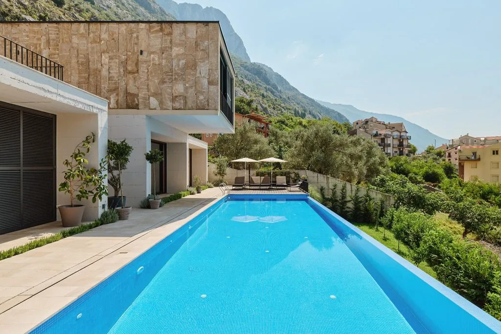House 272m² in Montenegro, Kotor. Priced at 520000€ rent photo-1