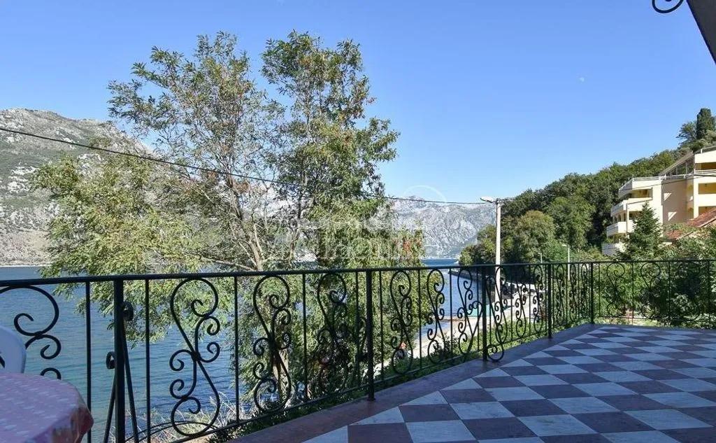 House 272m² in Montenegro, Kotor. Priced at 520000€ rent photo-12